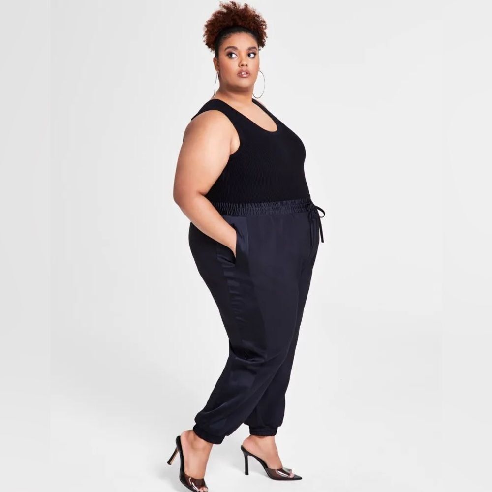 NWT! Nina Parker Plus Size Mixed-Media Jogger Pants in Black Beauty- 2X